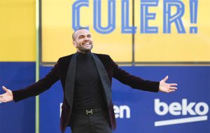 مسن‌ترین بازیکن تاریخ جام جهانی کیست؟