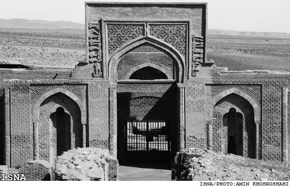 نام‌گذاری اشتباه «رباط آبگینه» به «شرف» موجب نادیده گرفتن تاریخ آن شده است