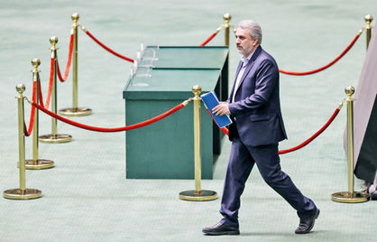  لابی، پیروزِ شکست استیضاح 