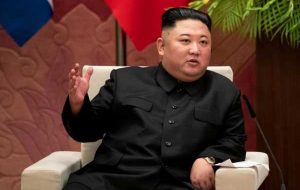 کیم کره شمالی بر آزمایش ICBM نظارت می‌کند و قول بازدارندگی هسته‌ای را تسریع می‌کند