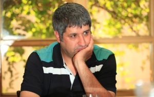 کیهان: عبدالرضا کاهانی تکدی گری می کند/ اینها دیگر فیلم‌سازی نمی‌کنند