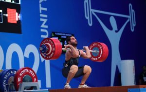 وزنه بردار ایران اوت شد وزنه بردار ایران اوت شد