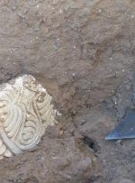 کشف گچ‌بری ۱۷۰۰ ساله در شرق ایران