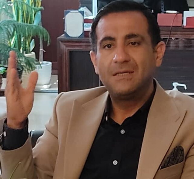  آقای وزیر هنوز وقت جلسه ندارد!