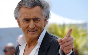 آیا رضاشاه نام پرشیا را به خاطر نازی‌ها به «ایران» تغییر داد؟