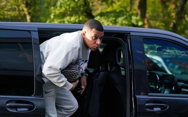 عکس| الگوبرداری جالب امباپه از کریستیانو رونالدو/ ستاره فرانسه قید استراحت را زد