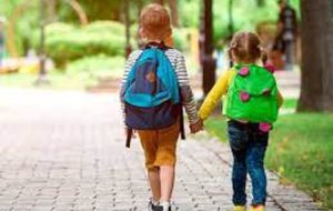 با اضطراب کودک زمان رفتن به مهد چکار کنیم؟ با اضطراب کودک زمان رفتن به مهد چکار کنیم؟