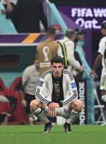 با وجود حذف در مرحله گروهی؛ سرمربی آلمان ابقا شد!