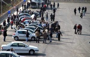 اگر دوباره دلار گران شود، قیمت خودرو باز هم بالا می رود اگر دوباره دلار گران شود، قیمت خودرو باز هم بالا می رود