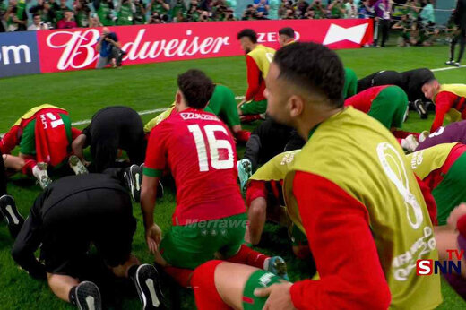 ببینید | سجده شکر مراکشی‌ها پس از شکست اسپانیا