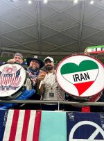 ببینید | کل‌کل جالب هواداران ایران و آمریکا در حاشیه جام جهانی قطر