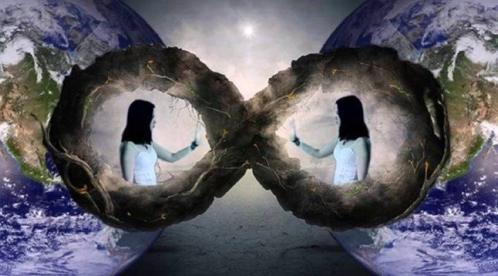 جهان آینه ای