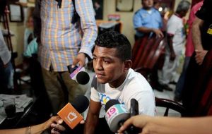 در مسابقه قهرمانی، “Chocolatito” برای رهبر نیکاراگوئه دانیل اورتگا مبارزه می کند