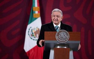 رئیس جمهور مکزیک می گوید مقامات باید سرقت ادبی ادعایی توسط قاضی ارشد را بررسی کنند