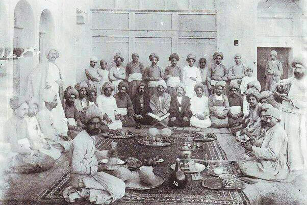 شب یلدای قاجاری ها در یک قاب