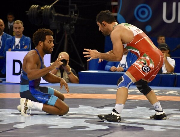 مصطفی حسین‌خانی: الان دیگر وقت بردن جردن باروز است