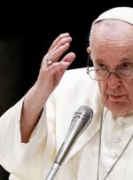 پاپ در سال 2013 نامه استعفای خود را در صورت وضعیت بد سلامت امضا کرد