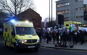 پرستاران و امدادگران بریتانیایی اعتصابات بیشتری را در سال 2023 برنامه ریزی می کنند