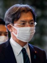 کیشیدا نخست وزیر ژاپن جانشین وزیر بازسازی آکیبا می شود