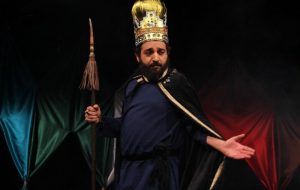 این نمایش ضد زن نیست/ تئاتر جای همدردی با مردم است/ هنرمند کار نسازد یک نوع کوته فکری است