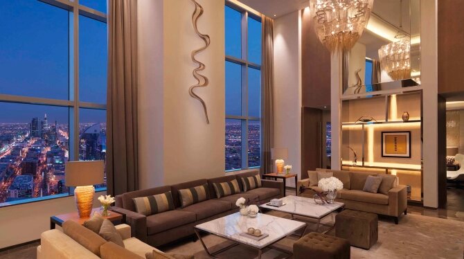 عکس | اقامتگاه فوق‌مدرن رونالدو؛ ماهی 12 میلیارد برای زندگی در هتل لاکچری!