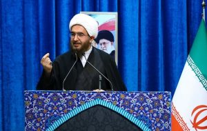 مردم پشتوانه سپاه و دوستدار آن هستند / سپاه با قوت به مسیر خود ادامه می دهد