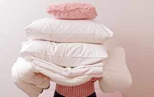 اسرار خانه داری؛ ۶ دلیل برای اینکه هفتگی باید روبالشی ها را تعویض کنید