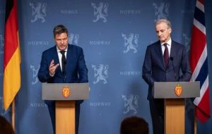 آلمان خطاب به پوتین: دست به قمار بدی زدی/ پُر از ذخایر انرژی برای زمستانیم، با قیمت کاهشی آلمان خطاب به پوتین: دست به قمار بدی زدی/ پُر از ذخایر انرژی برای زمستانیم، با قیمت کاهشی