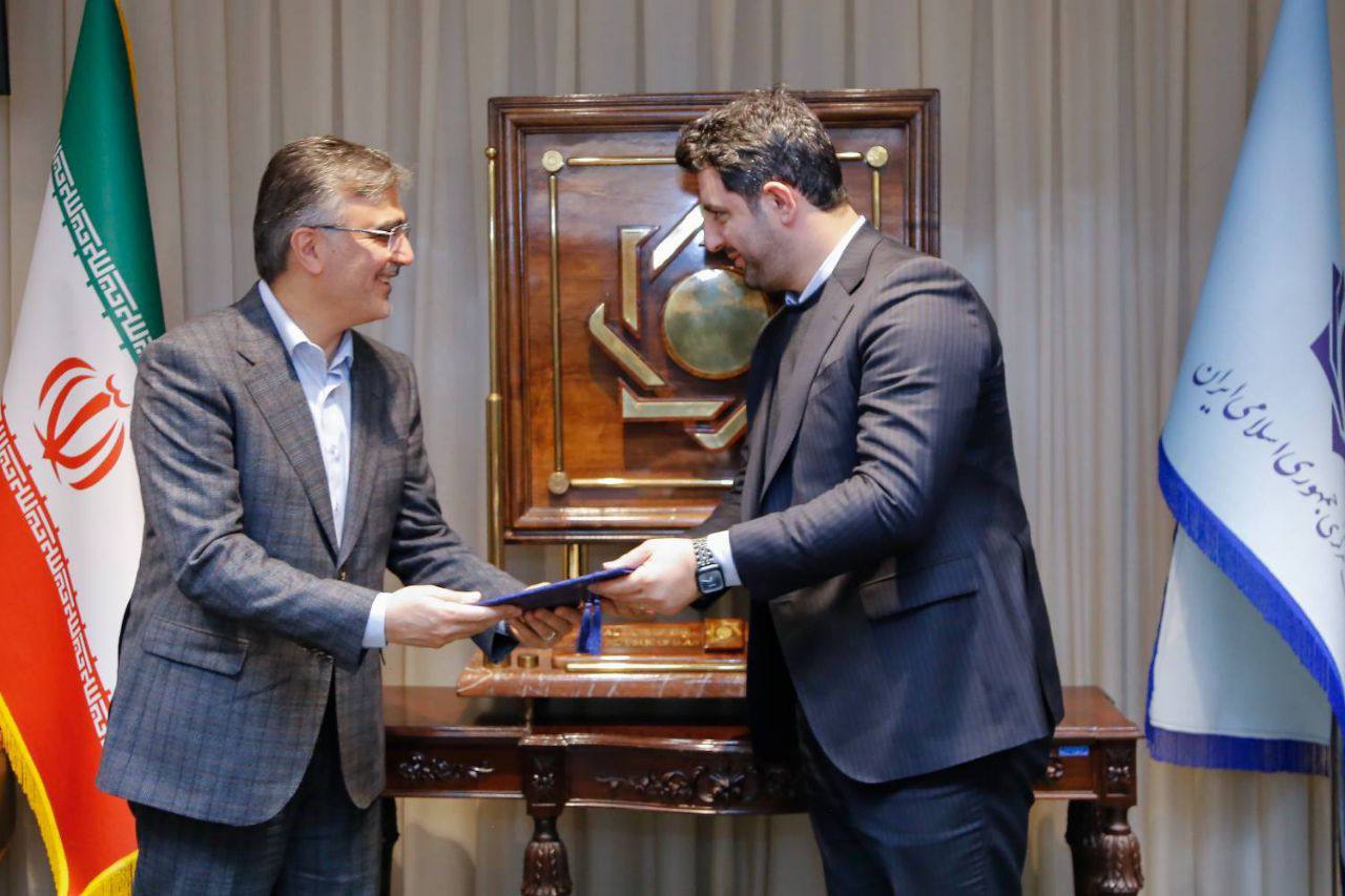 تغییرات فرزین در بانک مرکزی آغاز شد