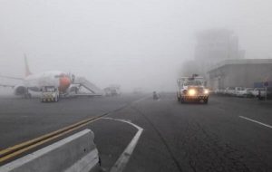 توقف پروازهای فرودگاه اهواز به دلیل مه گرفتگی