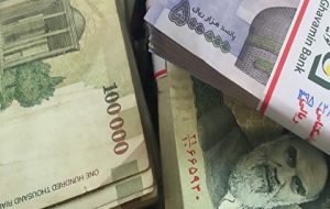 حداقل حقوق کارمندان افزایشی می‌شود؟