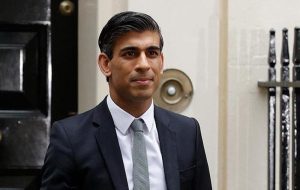 درخواست مداخله‌جویانه نخست‌وزیر انگلیس از ایران در مورد اعدام علیرضا اکبری