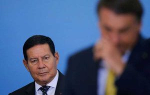 رئیس جمهور موقت برزیل در سخنرانی سال نو بولسونارو “ساکت” را مورد انتقاد قرار داد