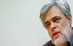 رای مردم هیچ تاثیری در نظام سیاسی کشور ندارد؟ رای مردم هیچ تاثیری در نظام سیاسی کشور ندارد؟