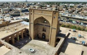 رطوبت‌زدگی دامن مسجد جامع سمنان را گرفت