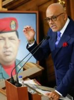 مخالفان ونزوئلا رهبران جدید انتخاب کردند