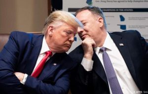 پامپئو: ترامپ گفت در مورد چین خفه‌خون بگیرم!