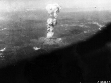 IMAGE-3-MUSHROOM-CLOUD-Tyler-Bamford.jpg