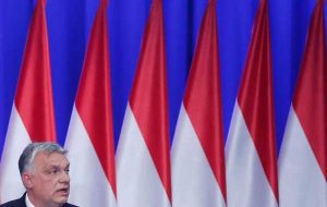 اوربان مجارستانی می‌گوید اروپا در حال «سوختن» به جنگ اوکراین است