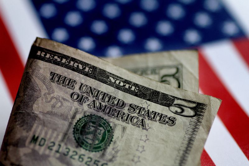 با معطوف شدن به سخنرانی پاول، رئیس فدرال رزرو، دلار آمریکا به اوج یک ماهه خود رسید