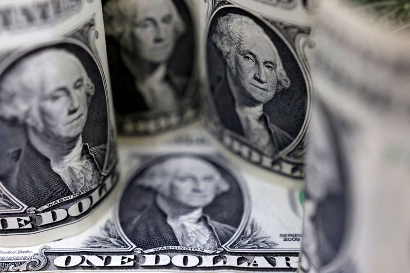 دلار آمریکا پس از انتشار آمار تورم قوی به بالاترین حد خود در هفت هفته گذشته رسید