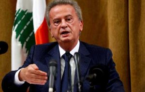 رئیس بانک مرکزی لبنان می گوید که دوره ریاست جمهوری خود را تمدید نخواهد کرد