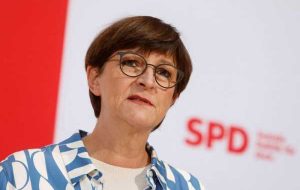 رئیس مشترک حزب حاکم سوسیال دموکرات آلمان نسبت به هدف هزینه های ناتو بدبین است