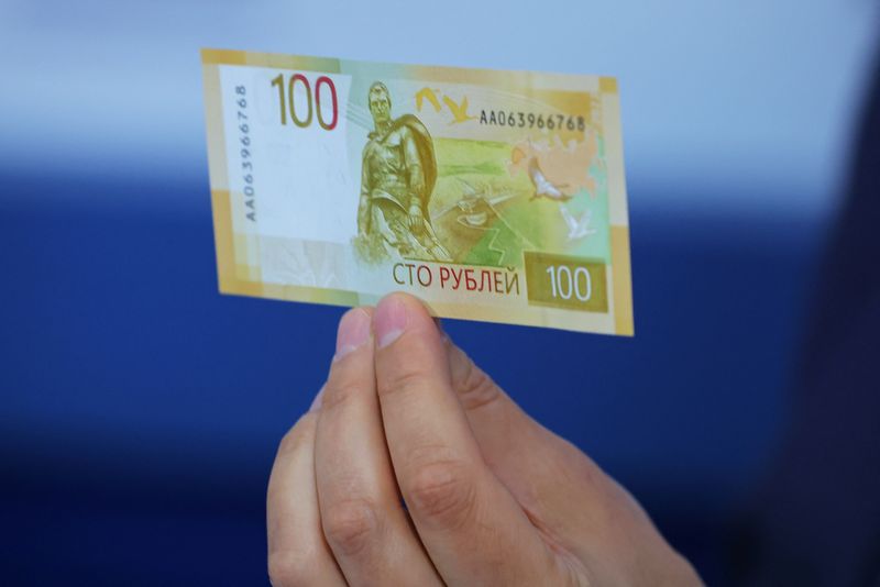 روبل روسیه از 75 در برابر دلار گذشت و به پایین ترین حد در 10 ماه گذشته رسید