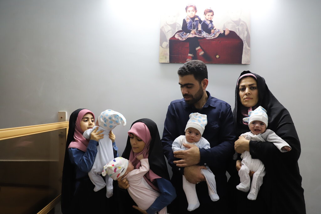 زندگی با ۶ بچه در خانه ۴۰ متری