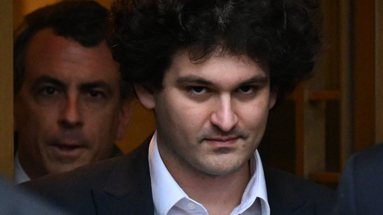 شکایت SEC و CFTC علیه مدیر عامل سابق FTX تا پایان رسیدگی کیفری متوقف شد