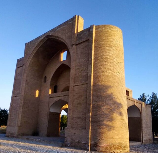 «مصلای سبزوار» نماد ایمان و بالندگی  