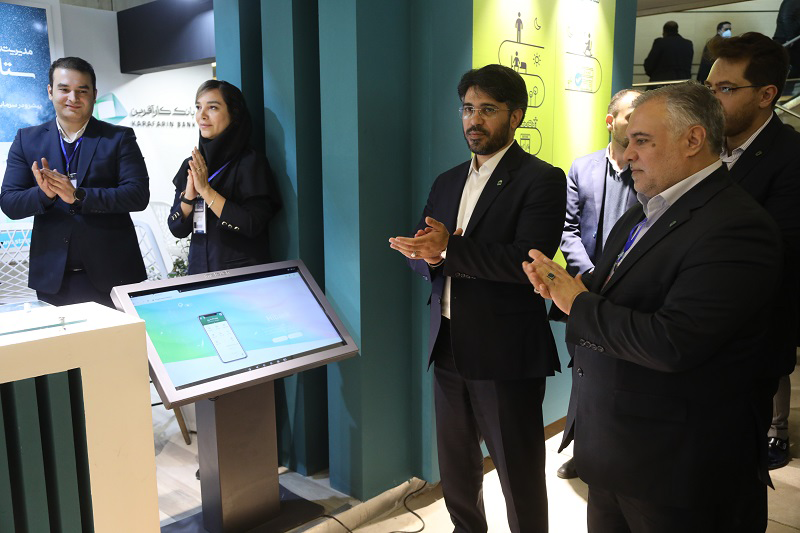 مراسم رونمایی های‌بانک