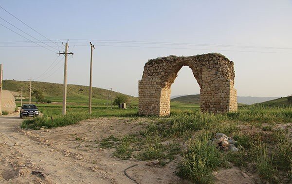 آتشکده ساسانی پارکینگ خودرو شد!