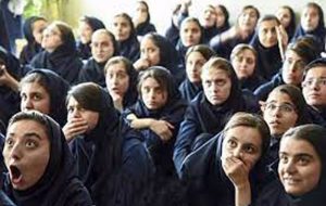 ببینید | شیطنت برخی از دانش آموزان در جریان مسمومیت‌های اخیر